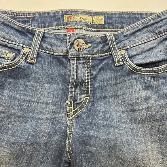 BKE Denim Kate Capri Stretch Mid Rise Size 27 - Picture 15 of 16